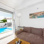 1 Laura By Interhome *