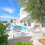 1 Laura By Interhome Lägenhet