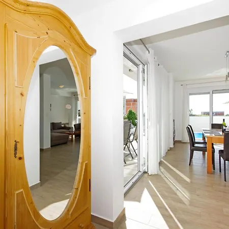 1 Laura By Interhome *