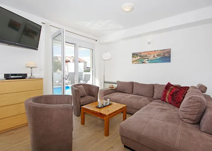 1 Laura By Interhome