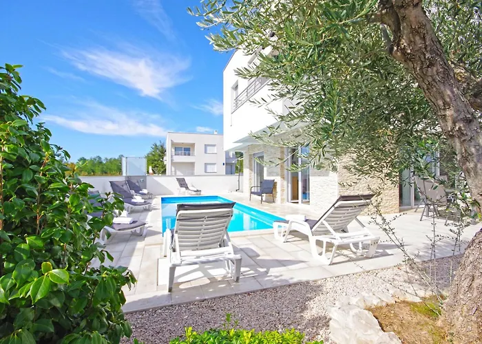 1 Laura By Interhome Апартаменты