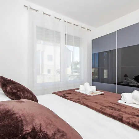 Appartement 1 Laura By Interhome *
