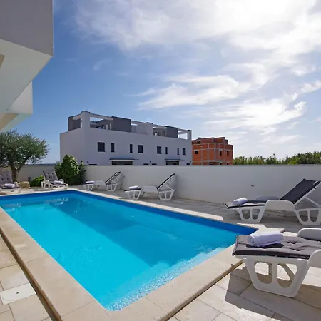 1 Laura By Interhome *