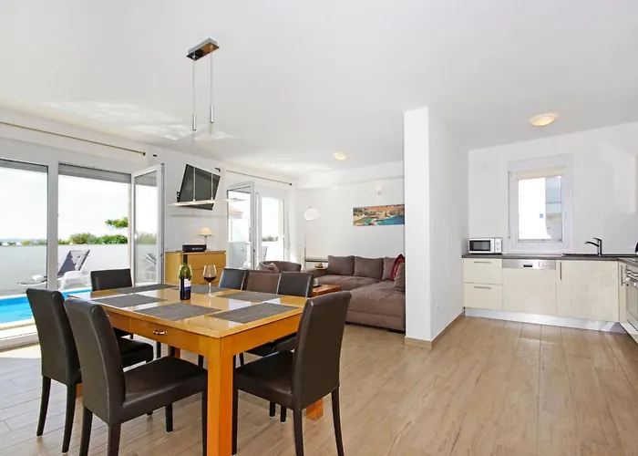 Apartment 1 Laura By Interhome *