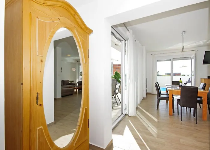 1 Laura By Interhome *
