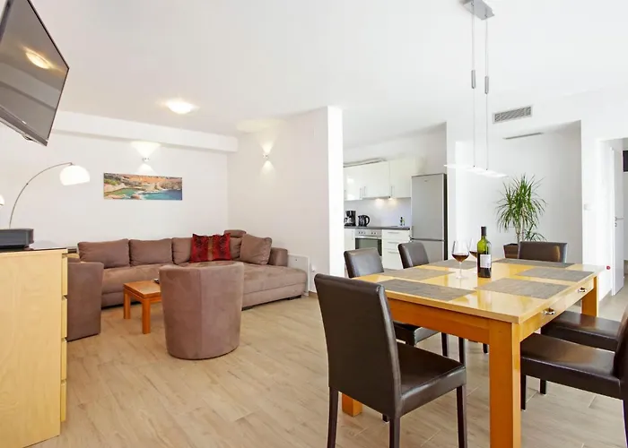 1 Laura By Interhome *