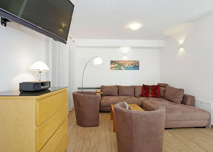 1 Laura By Interhome *
