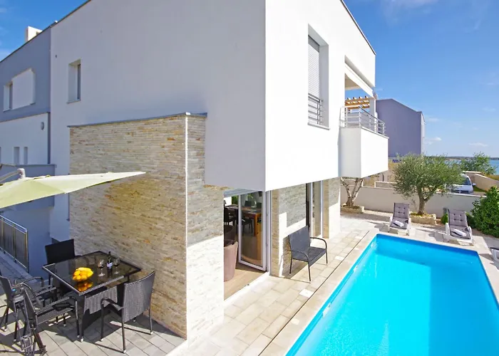 1 Laura By Interhome